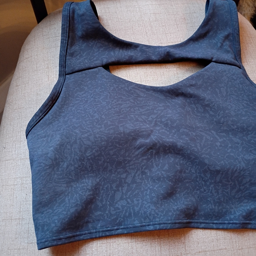 Lululemon Everlux Cut-Out Train Bra size small - Picture 3 of 9